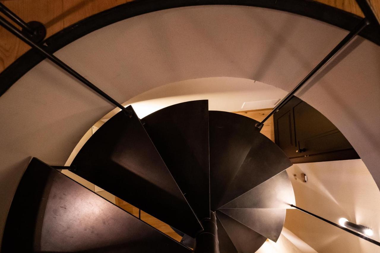 Locanda Moderna Carlambroeus Montevecchia ภายนอก รูปภาพ