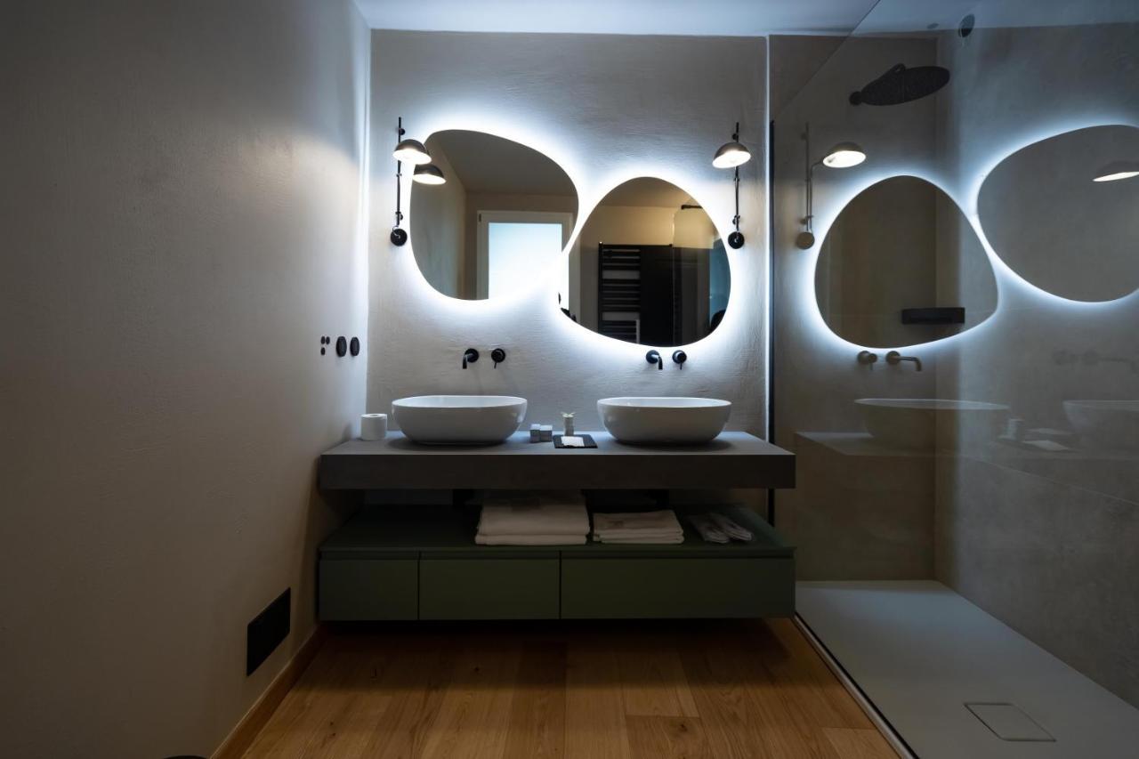 Locanda Moderna Carlambroeus Montevecchia ภายนอก รูปภาพ
