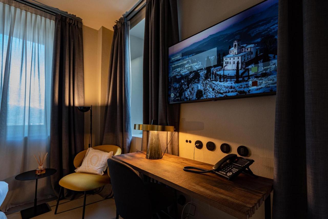 Locanda Moderna Carlambroeus Montevecchia ภายนอก รูปภาพ
