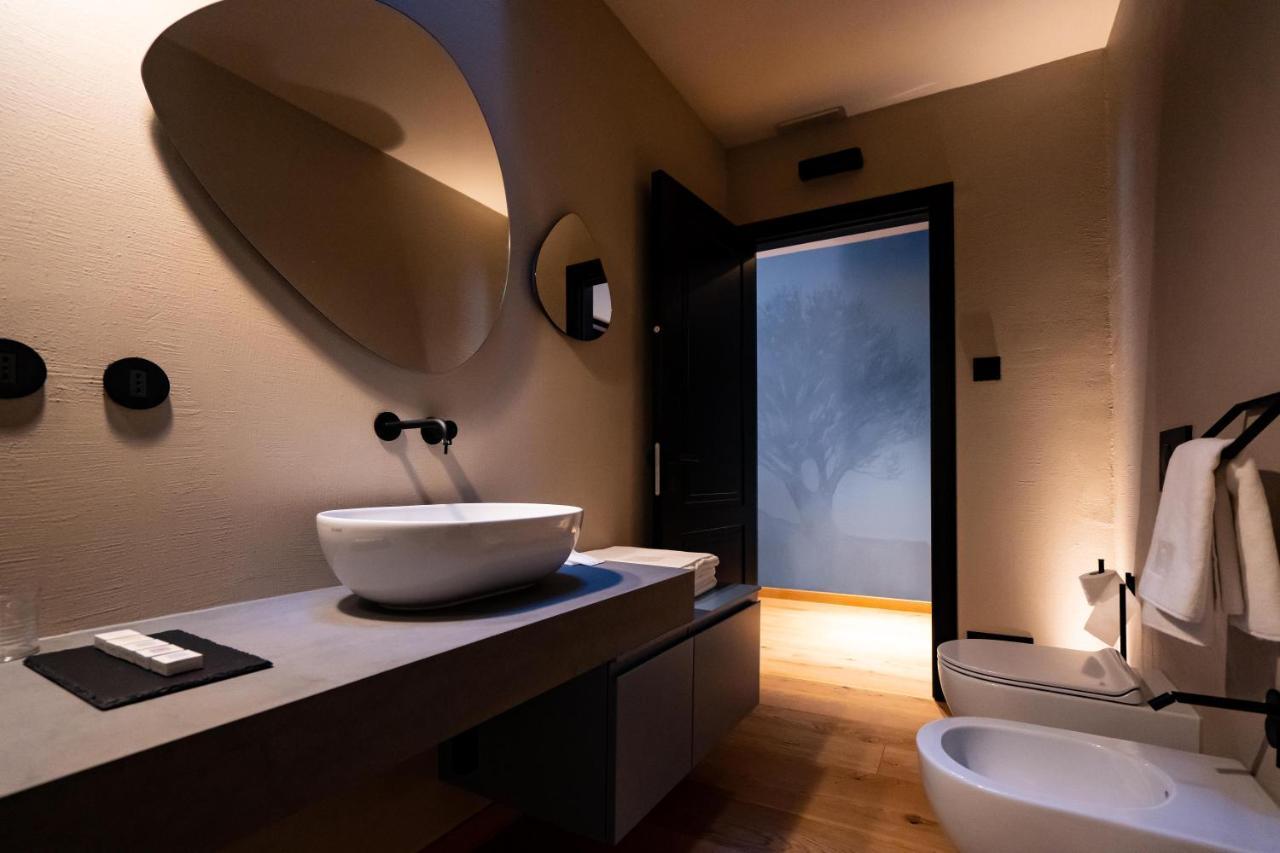 Locanda Moderna Carlambroeus Montevecchia ภายนอก รูปภาพ