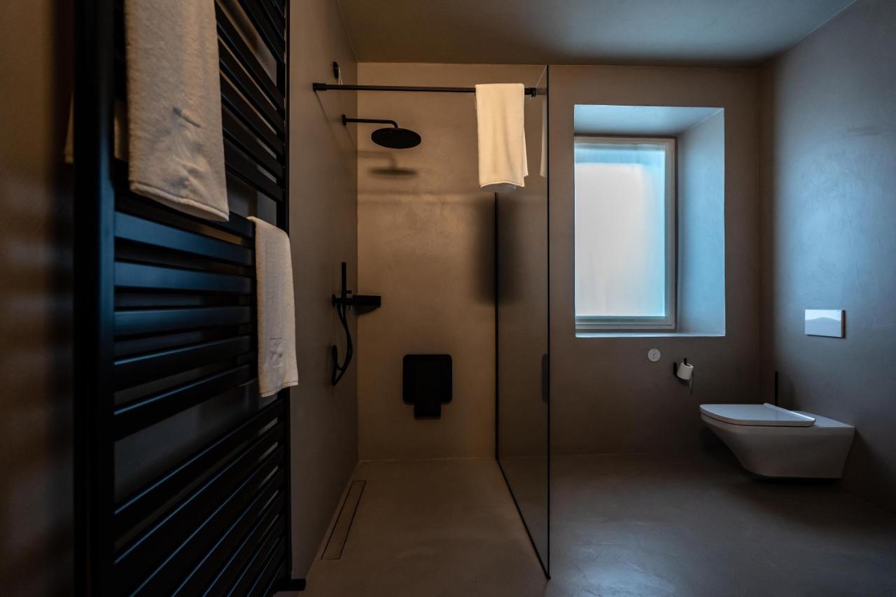 Locanda Moderna Carlambroeus Montevecchia ภายนอก รูปภาพ