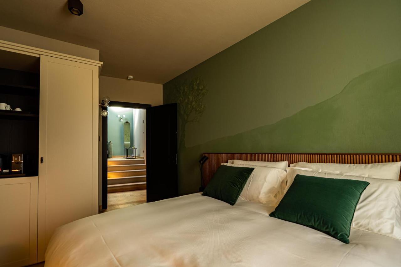 Locanda Moderna Carlambroeus Montevecchia ภายนอก รูปภาพ