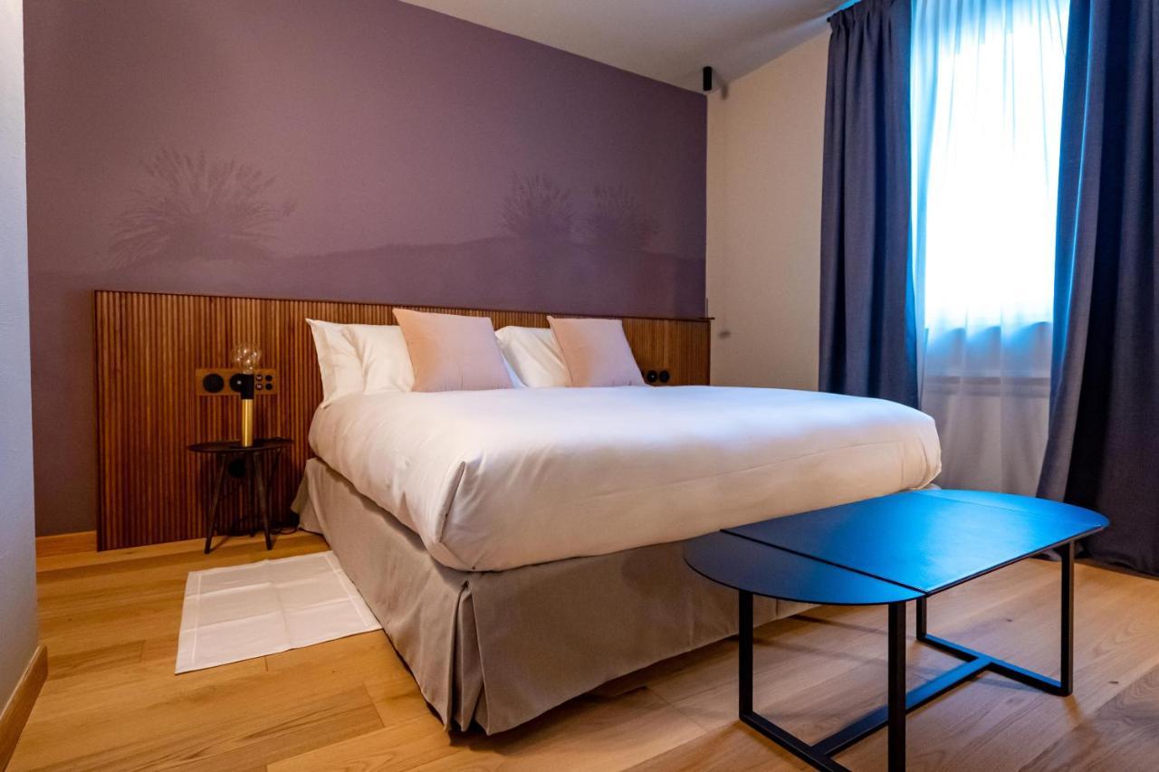 Locanda Moderna Carlambroeus Montevecchia ภายนอก รูปภาพ